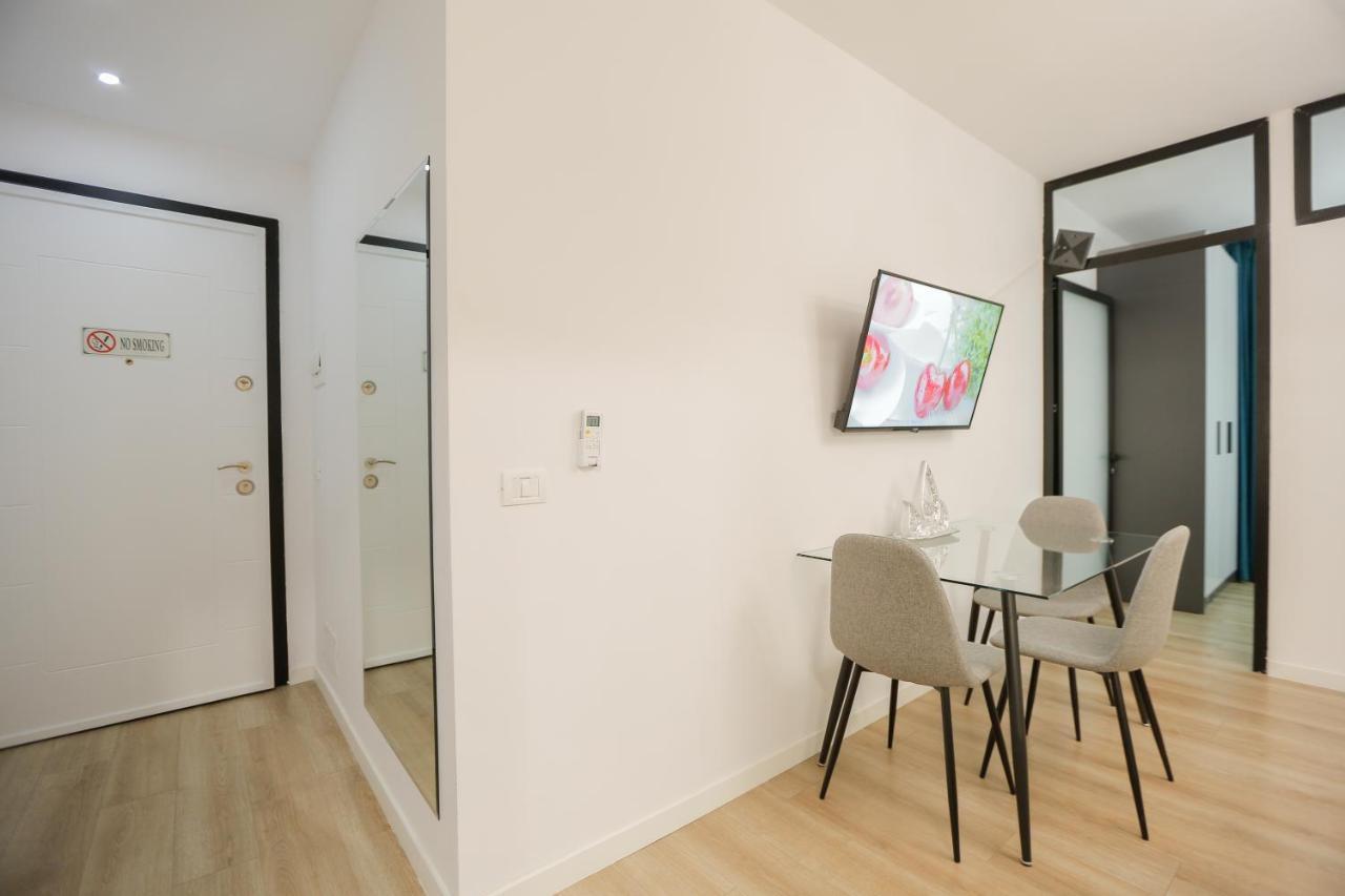 Miku Apartment-adorable At Wilson Squear Appartement Tirana